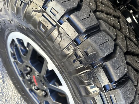 Used 2025 Toyota 4Runner TRD Off-Road Premium image 7