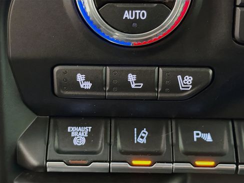 Used 2022 GMC Sierra 3500 Denali image 23