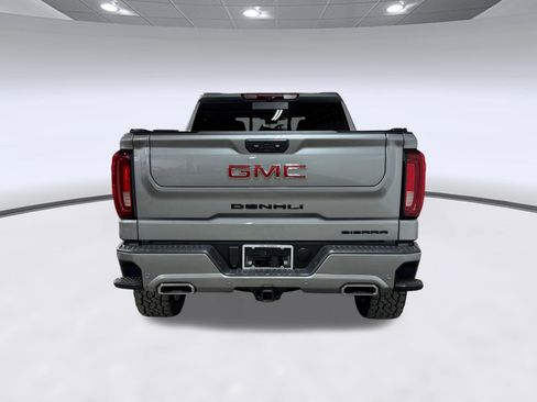 Used 2025 GMC Sierra 1500 Denali AWD/4WD image 9