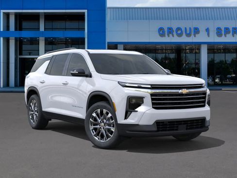 Used 2026 Chevrolet Traverse LT w/ Sun and Wheel Package FWD image 13