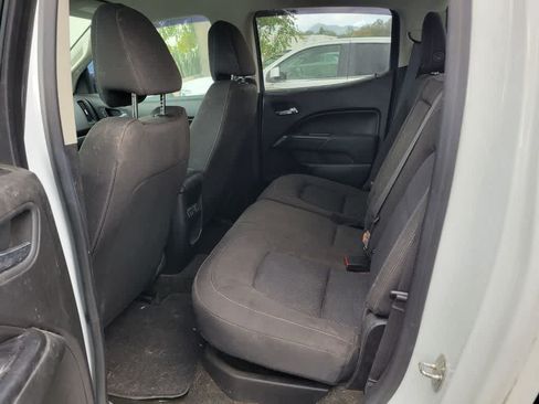 Used 2017 Chevrolet Colorado LT w/ LT Convenience Package RWD image 4