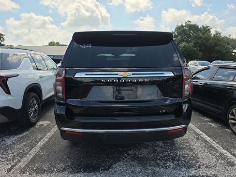 Used 2024 Chevrolet Suburban LT RWD image 4