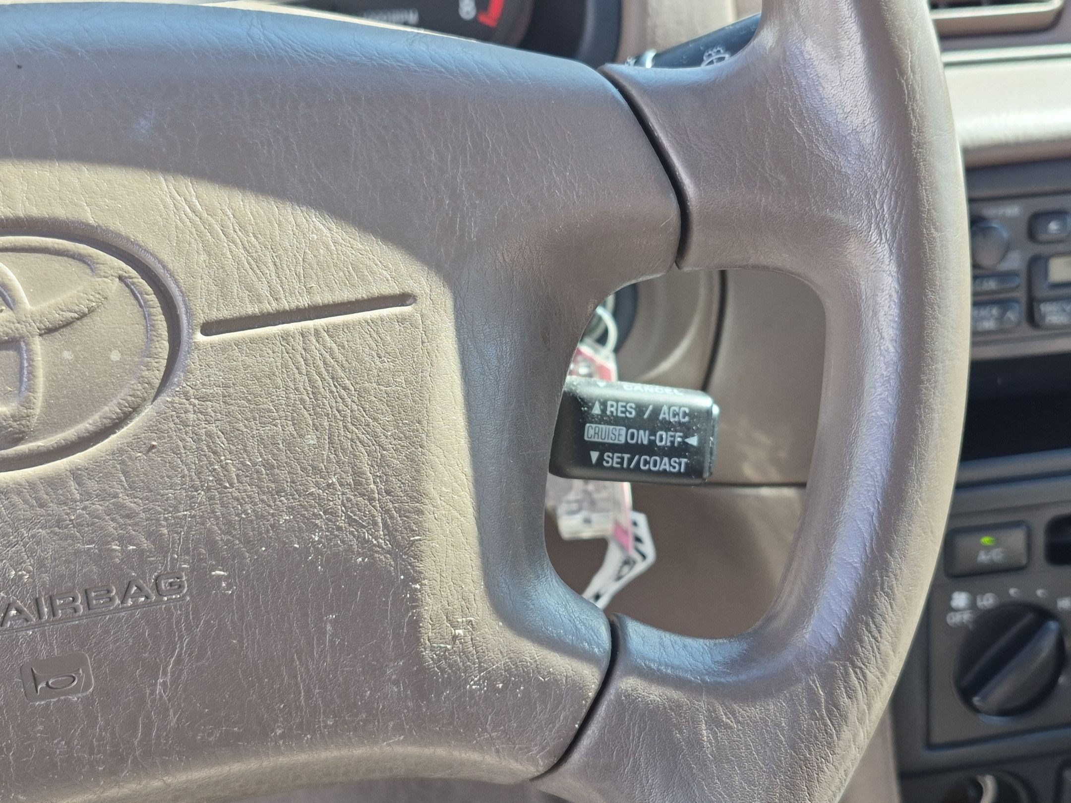 Used 1998 Toyota Camry LE FWD image 19