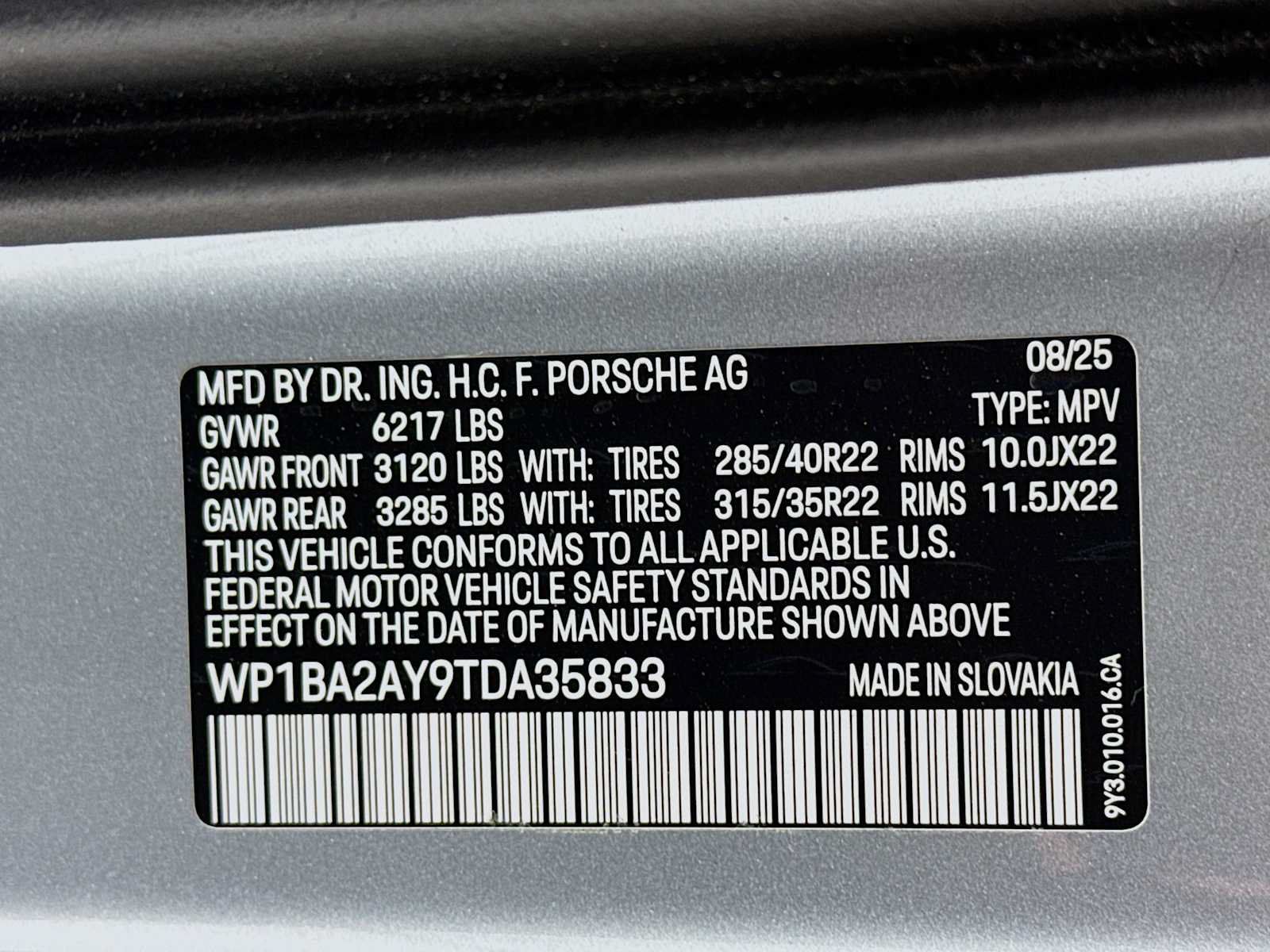 Certified 2026 Porsche Cayenne Coupe AWD/4WD image 32