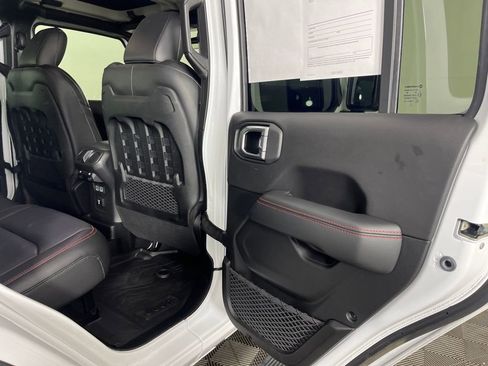 Used 2022 Jeep Wrangler Unlimited Rubicon w/ Steel Bumper Group image 14