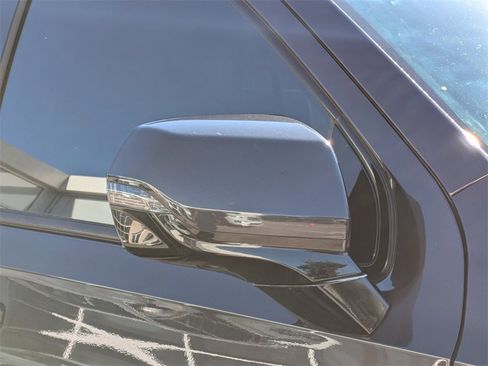 Used 2022 Chevrolet Tahoe RST w/ Luxury Package image 12