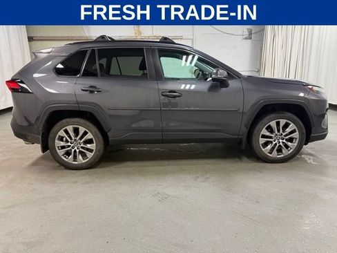 Used 2022 Toyota RAV4 XLE Premium AWD/4WD image 3