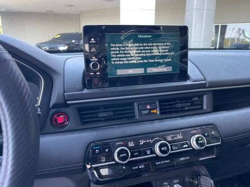 Used 2023 Honda Pilot Elite image 6
