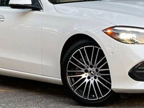 Used 2023 Mercedes-Benz C 300 4MATIC Sedan image 11