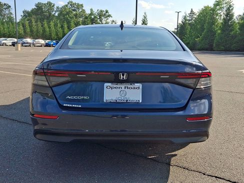 Used 2024 Honda Accord EX image 5