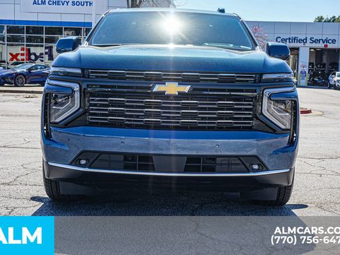 Used 2025 Chevrolet Suburban High Country AWD/4WD image 11