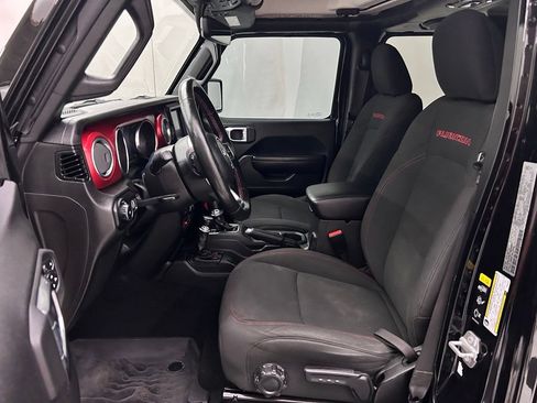 Used 2023 Jeep Wrangler Unlimited Rubicon w/ Cold Weather Group AWD/4WD image 12