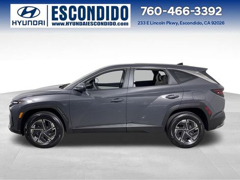 New 2026 Hyundai Tucson Blue SE image 2