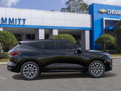 New 2026 Chevrolet Blazer RS w/ LPO, Floor Liner Package FWD image 5