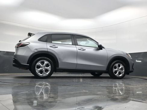 Used 2024 Honda HR-V LX image 37