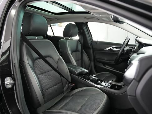 Used 2019 INFINITI QX30 w/ Navigation Package image 48