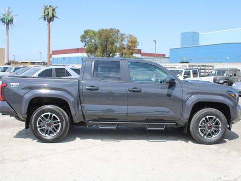 Used 2024 Toyota Tacoma TRD Sport RWD image 3