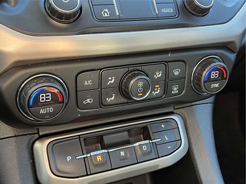 Used 2021 GMC Acadia Denali w/ Denali Ultimate Package image 32