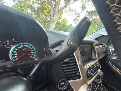 Used 2017 GMC Yukon Denali RWD image 12