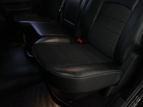 Used 2018 RAM 2500 Big Horn w/ Sport Appearance Group AWD/4WD image 23