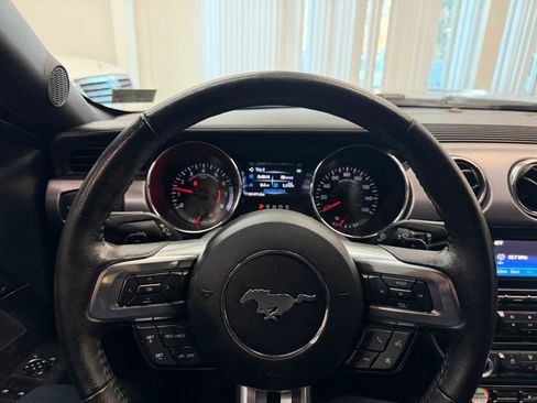 Used 2015 Ford Mustang Coupe image 19