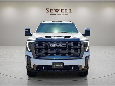 Used 2024 GMC Sierra 2500 Denali Ultimate AWD/4WD image 8