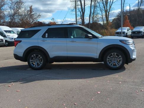 New 2026 Ford Explorer Active w/ Active Comfort Package image 9