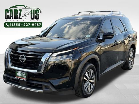 Used 2024 Nissan Pathfinder SL AWD/4WD image 1