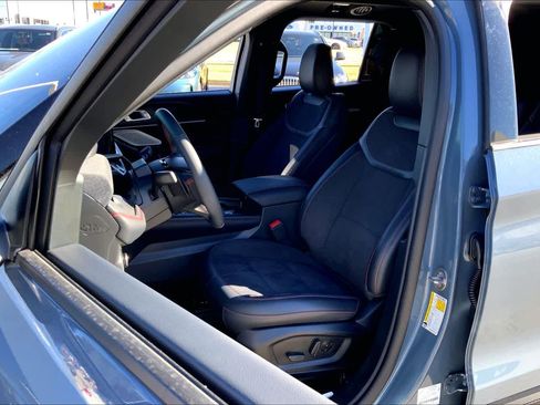 Used 2025 Ford Explorer ST w/ Sun And Sound Package image 7