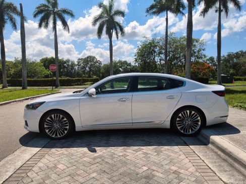 Used 2019 Kia Cadenza Limited FWD image 19