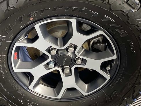 Used 2023 Jeep Wrangler Unlimited Rubicon w/ LED Lighting Group image 28