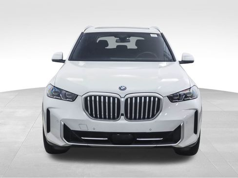 Used 2024 BMW X5 xDrive50e w/ Premium Package image 8