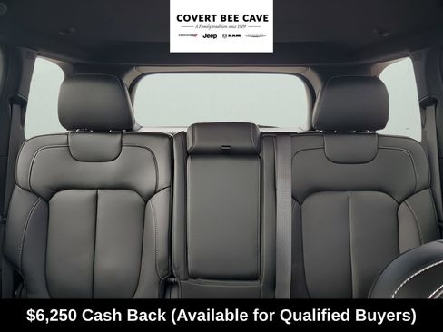 New 2025 Jeep Grand Cherokee Limited w/ Black Appearance Package image 42