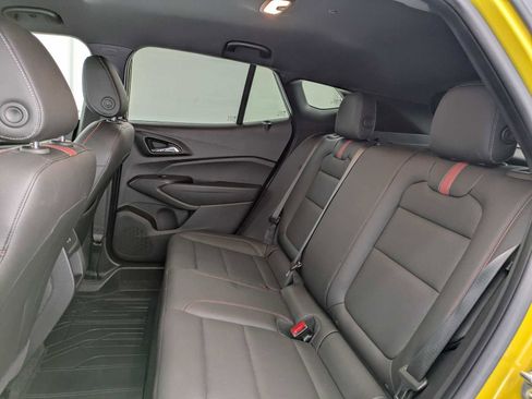 Used 2025 Chevrolet Trax RS FWD image 20