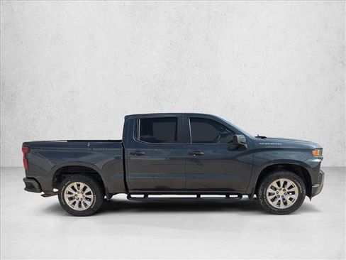 Used 2020 Chevrolet Silverado 1500 Custom w/ Custom Value Package RWD image 4