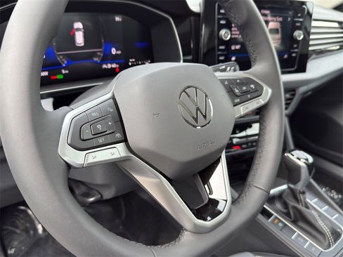 New 2026 Volkswagen Jetta SE image 18