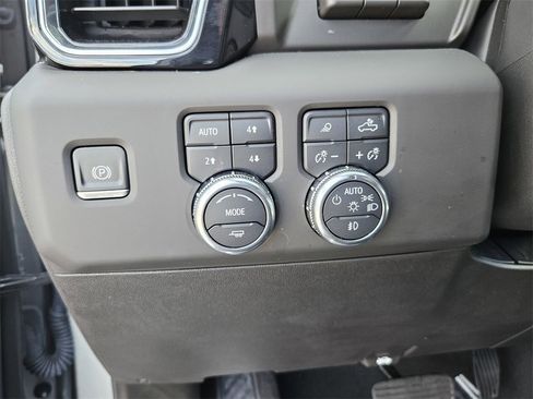 Used 2024 GMC Sierra 1500 Denali w/ Denali Reserve Package image 17