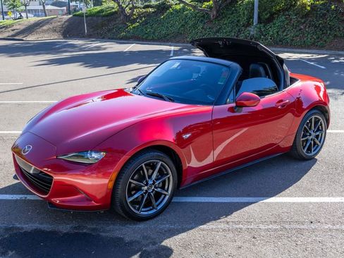 Used 2016 MAZDA MX-5 Miata Grand Touring image 13