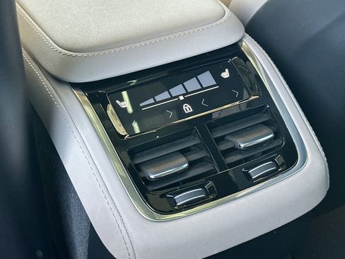 Certified 2026 Volvo XC90 B6 Plus AWD/4WD image 14