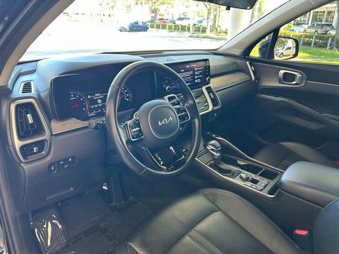 Used 2022 Kia Sorento EX FWD image 6