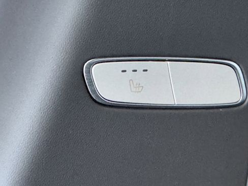 Used 2024 Mercedes-Benz G 550 image 24