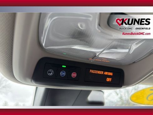 Used 2025 Buick Encore GX Preferred image 32