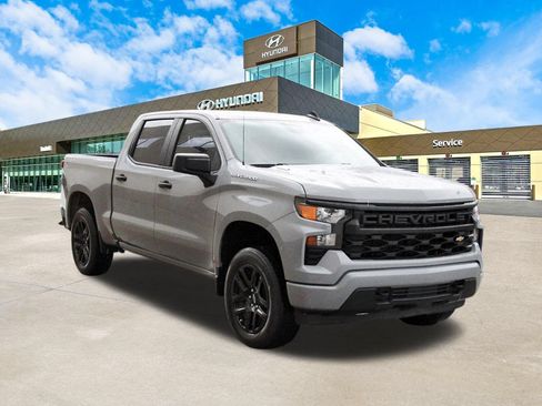 Used 2024 Chevrolet Silverado 1500 Custom AWD/4WD image 3