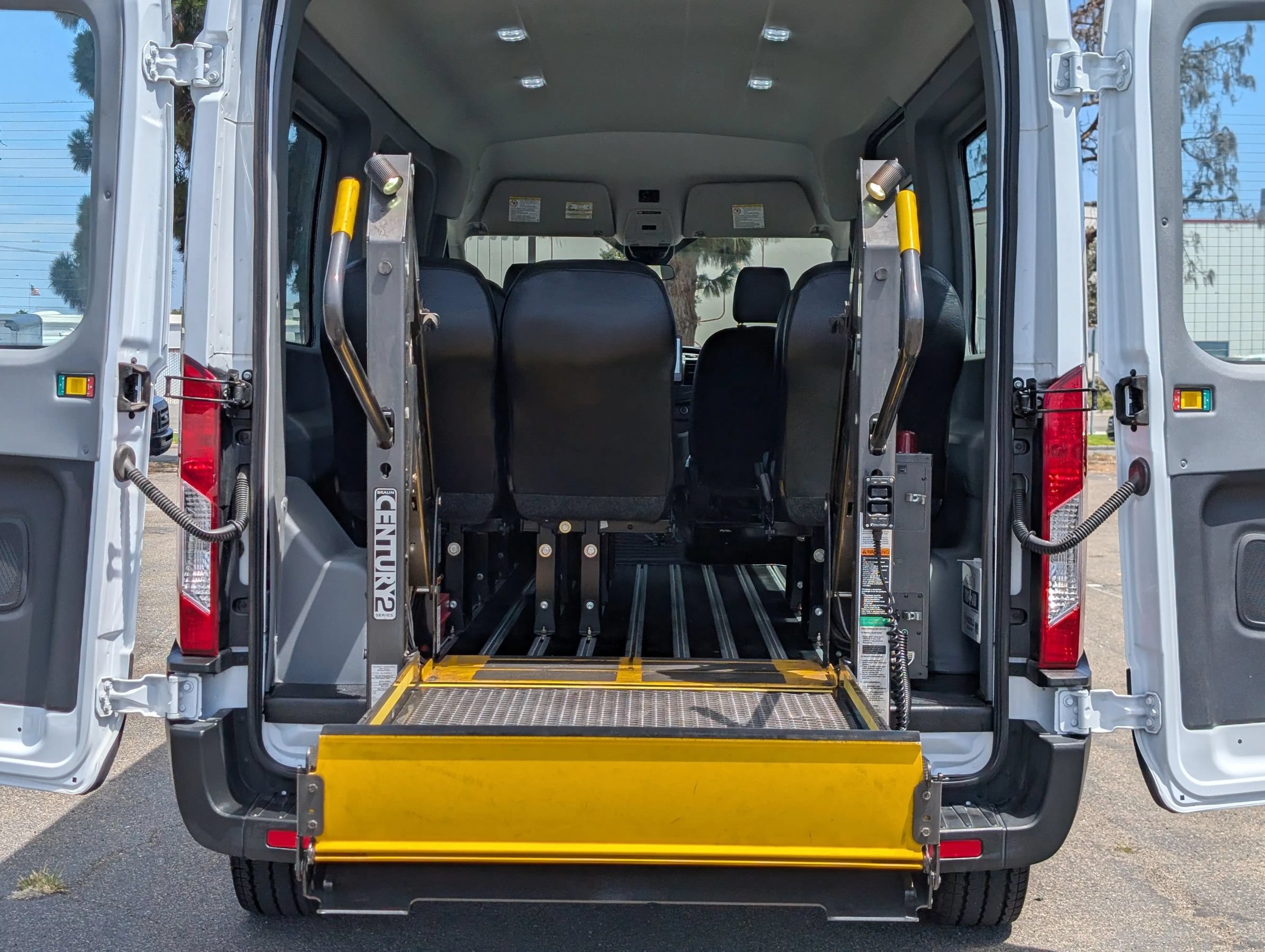 Used 2023 Ford E-Transit Medium Roof RWD image 6