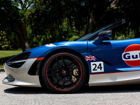 New 2024 McLaren 750S Spider image 7