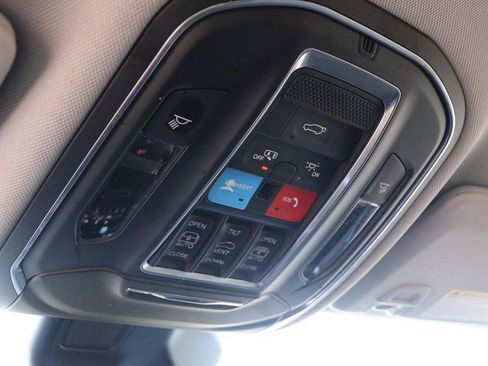 Used 2021 Jeep Grand Cherokee L Limited image 23