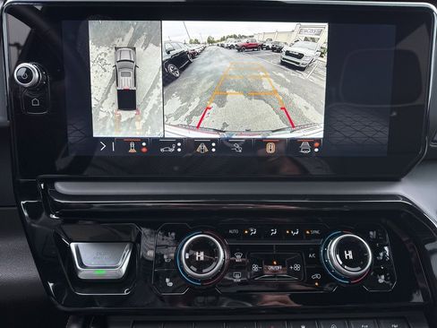 Used 2025 GMC Sierra 1500 AT4X image 44