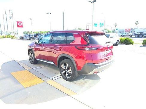 Used 2023 Nissan Rogue SL w/ SL Premium Package image 6