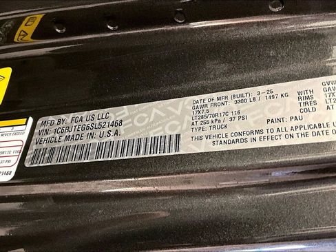 Used 2025 Jeep Gladiator Mojave image 32