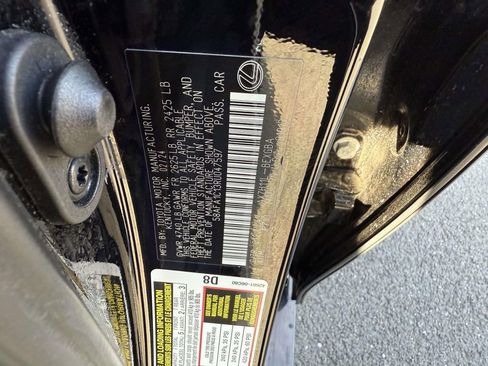 Used 2024 Lexus ES 300h Ultra Luxury image 32